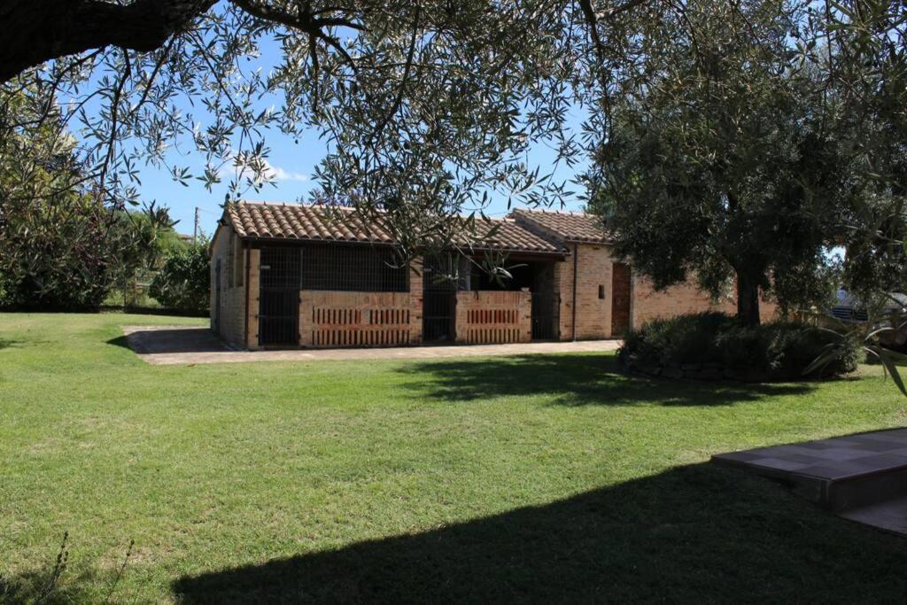 Casa Kikenda, Viaggio Nella Natura Treia Exterior photo